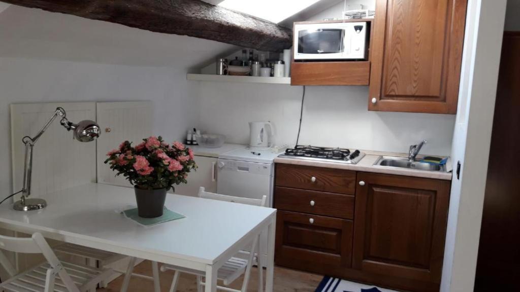 Cozy Attico Dei Furlani Up 4 Persons, Wifi And A/C Apartment Venice Exterior photo